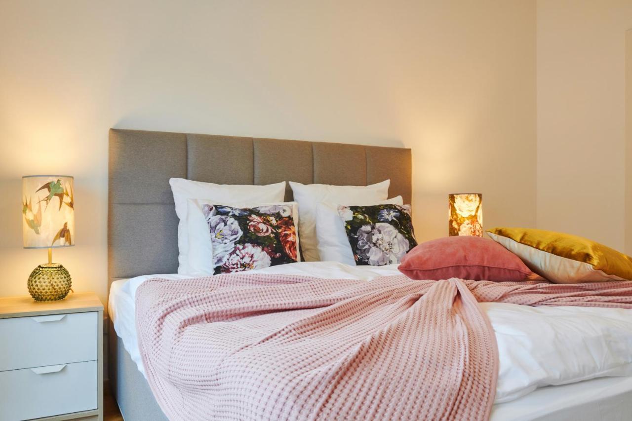 Apart Otel Dlouha - Old Town