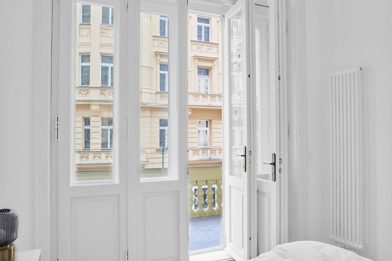 Apart Otel Dlouha - Old Town