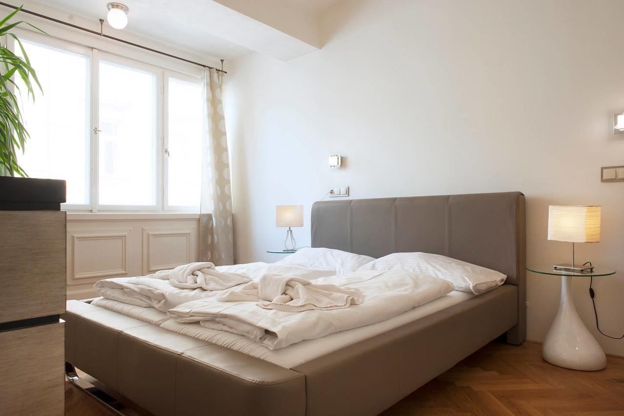 Apart Otel Dlouha - Old Town